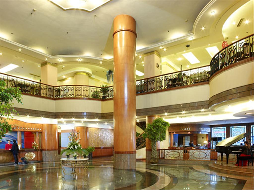 Gloria Plaza Shenyang Hotel ภายนอก รูปภาพ